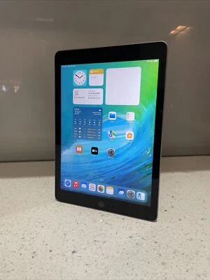 Apple iPad 5th Gen. 32GB, Wi-Fi, 9.7in - Space Grey, A1822, AU Stock - Image 1 of 4