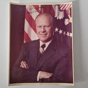 President Gerald Ford Hand Signed Autograph 11⅝ X 17½ Authentic OFFICIAL PHOTO - Picture 1 of 8