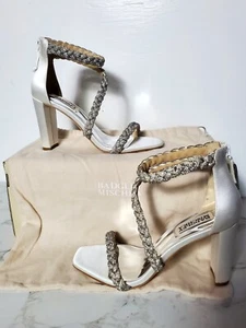 Badgley Mischka Fenix Sandalen mit Absatz weicher weißer Satin US 9 "Anprobesohle schmutzig" - Bild 1 von 8
