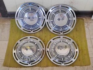 1959 Chevrolet Hub Caps 14" Gripper Sawtooth Clips Set 4 Hubcaps Wheel Covers 59 - Picture 1 of 6