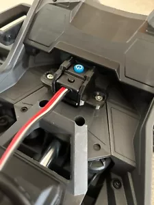 Montaje de botón de encendido HobbyWing Max5 / Max6 ESC para interruptor de encendido y apagado Traxxas XRT - Imagen 1 de 3