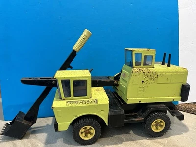 Green Tonka Mighty Shovel 3930  17” Pressed Steel  1970s Vintage Euclid Lime - Image 1 of 4