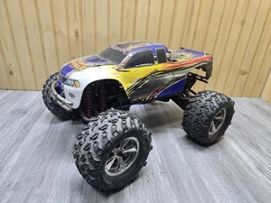 TRAXXAS T-MAXX 3.3 NITRO MONSTER TRUCK ROLLER SLIDER CHASSIS FOR PARTS OR REPAIR - Picture 1 of 11