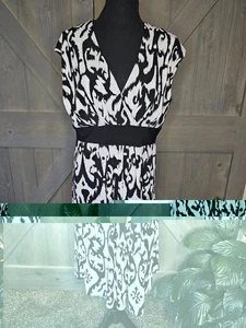 Scarlett Vneck Dress sz 16 - Picture 1 of 4