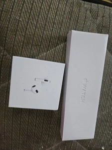 Series 9 Apple Watch 45mm and AirPods 3rd generation - Zdjęcie 1 z 7