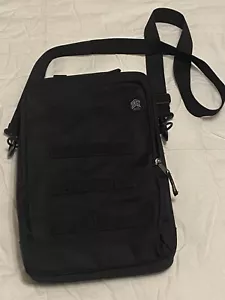 STM 13" Vertical Laptop Bag Ace Super Cargo Black Shoulder Strap Australia - Picture 1 of 4