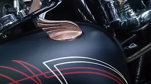 Harley Gaz Bouchon,Fait Main, Art Déco, Custom, Bobber, Chopper, Soudure en , - Imagen 1 de 1