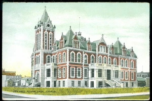 CITY HALL - REGINA, SASK POSTCARD - Picture 1 of 1