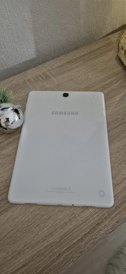 Weihnachtsaktion * Galaxy Tab A SM-T550 gebraucht, aber wie NEU * - Bild 1 von 3