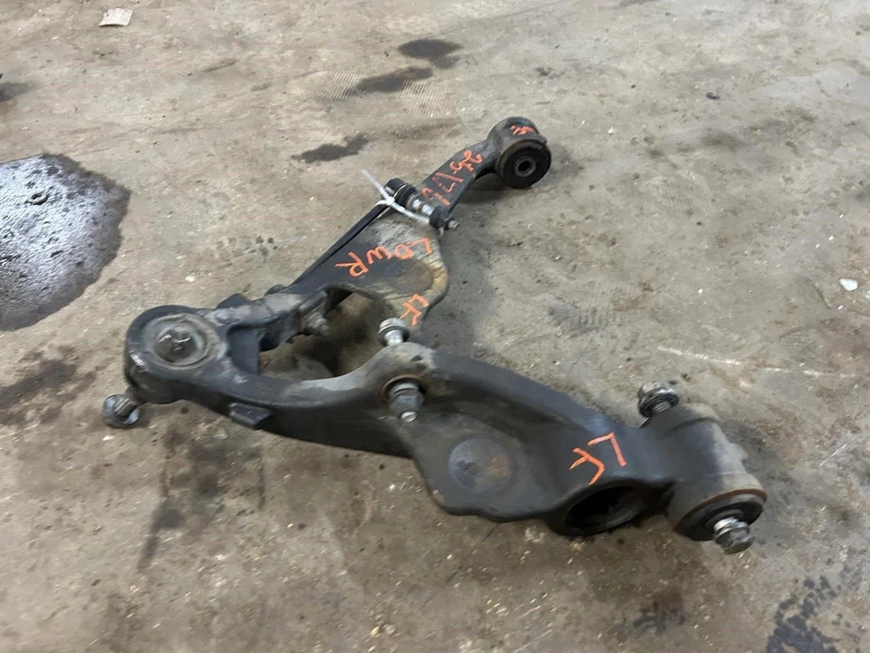 GMC SIERRA250 2021 brazo de control inferior delantero izquierdo del conductor OEM Foto 1 de 4