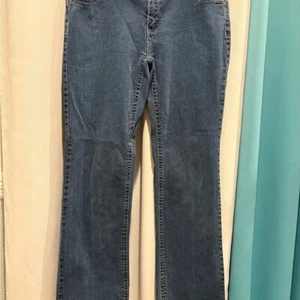 Clash Women's Jeans - Picture 1 of 5