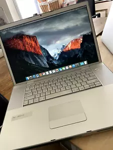 MacBook Pro 17" A1229 MINT 320GB 4GB DVD-R 2007 GOOD BATTERY - Picture 1 of 14