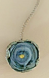 VINTAGE STONE NECKLACE. PRE-OWNED. - Picture 1 of 4