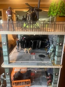 1:18 Scale 3-Tiers Car Display Case with Parking Lot Scene for Zombie Diorama - Picture 1 of 16