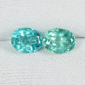 Coppia Ovale Apatite Naturale "Abbraccio Paraiba" Migliore Lustrozza 2,68 Cts....!!!!! - Foto 1 di 2