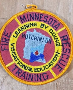 Minnesota Fire Rescue Training Patch HUTCHINSON - 4" x 4" Feuerwehrschule - Bild 1 von 3