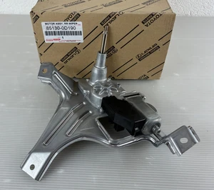 TOYOTA YARIS MK3 2012-2019 TAILGATE REAR WIPER MOTOR NEW GENUINE 85130-0D190 - Picture 1 of 7