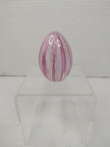 Vintage Murano Ei Rosa Weiß Band Latticino Band Glas Briefbeschwerer 2"H - Bild 1 von 7