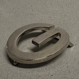 GUESS "G" Logo Buckle Only Silberfarben 2,25"x2,75" Damen Gürtel Accessoire - Bild 1 von 6