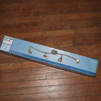 Iluminação Bel Air Stingray 4 luzes luminária de pista cabeças ajustáveis 2,7 pés - Imagem 1 de 4