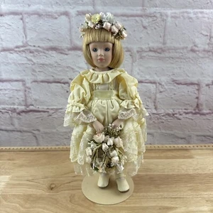 The Danbury Mint 1987 Princess Diana’s Flower Girl Porzellan Puppe mit Ständer - Bild 1 von 10