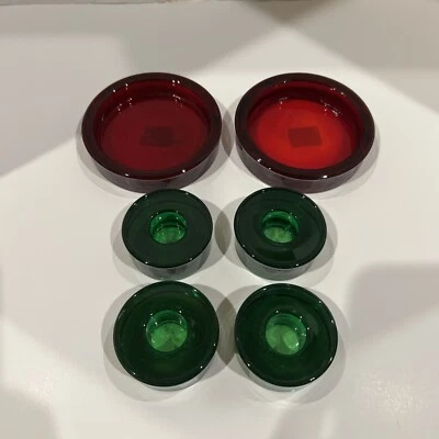 Зеленый конусообразный держатель (4) и 2 красных столовых подсвечника Crate & Barrel - Изображение 1 из 4