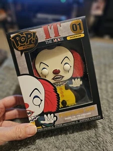 Funko Pop Pin #1 Pennywise It The Movie 1990 Stephen King Enamel Badge - Picture 1 of 5