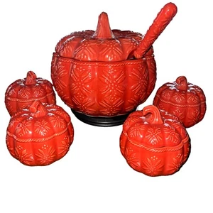 Temp-tations par Tara OLD World 4-Qt. Citrouille orange en relief 4 souffles et louche - Photo 1/12