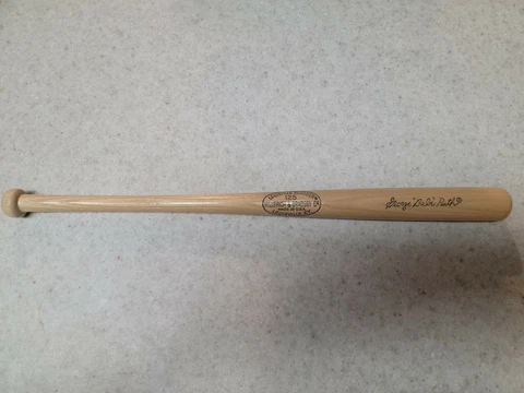 GEORGE "BABE" RUTH  SOUVENIR MINI BASEBALL BAT 18" Cover