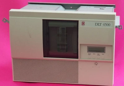 NET103 - Quantum DLT4500 5-slot DLT Tape Drives Data Storage Library TH5HA-YF - Image 1 of 4