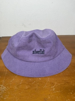 Sombrero cubo púrpura Levi’s Silver Tabs  Foto 1 de 4