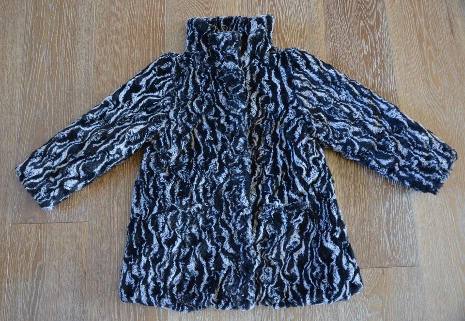 Abrigo de piel sintética Eliane et Lena Girls talla 6 usado en excelente estado Foto 1 de 4