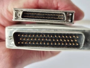 SUN Microsystems 530-1435-04 HPDB50 to DB50 Vintage SCSI Cable 2m / 50-Pin - Afbeelding 1 van 12