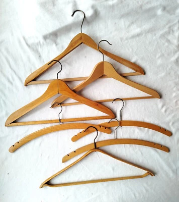 Kleiderbügel Konvolut Holz lackiert Vintage Retro - Bild 1 von 4