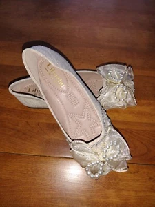 Women's Ivory 5.5 Rhinestone Ballet Flat Bow Pearl Wedding Shoes Square Wide Toe - Picture 1 of 6