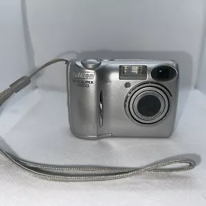 NIKON COOLPIX E4600 4.0 Megapixels 3x Zoom, Digital Camera, Tested READ - Picture 1 of 3