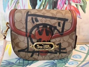 Nuevo con etiquetas Auténtico Bolso Coach Jade Saddle en Lona Signature con Rexy de Guang Yu - Imagen 1 de 12