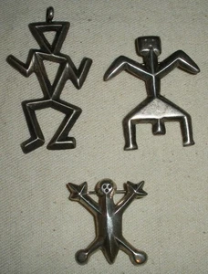 LOTE DE 3 COLGANTES Y PRENDEDORES DE PLATA ESTERLINA VINTAGE NAVAJO TUFA FUNDIDA KACHINA/HOMBRES vafo - Imagen 1 de 11