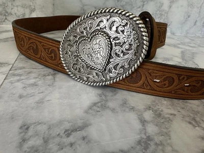 Justin Botas Cinturón Cuero Marrón Niñas Talla 30 Tooled Florido Corazón Hebilla Plateada Foto 1 de 4