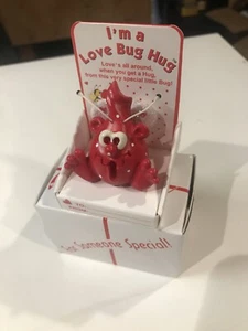 VINTAGE I'M A LOVE BUG HUG FIGURINE 1996 THE HUG FACTORY GLITTER WINGS - Picture 1 of 7