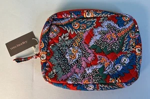 Vera Bradley Cord Organizer Quilted Flowers & Feathers NWT - Free Shipping - Picture 1 of 2
