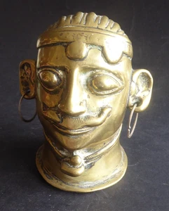 INDE tète en laiton ,BRASS SHIVA LINGAM COVER, WESTERN DECCAN INDIA 19TH CENTURY - Imagen 1 de 8