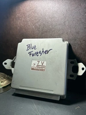 Módulo ECU Subaru Forester 2004 22611 AJ010 probado usado genuino OEM Foto 1 de 4