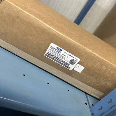 25 thru 26 Bronco OEM Genuine Ford Trailer Tow Hitch Kit Towing VS2DZ-15A416-C - Image 1 of 2