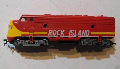 Vintage Tyco HO scale train Rock Island locomotive  - Image 1 of 4