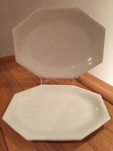 Juego de 2 platos octogonales Johnson Bros Heritage Ironstone White ~ Usados en Excelente Condición - Imagen 1 de 7