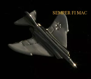 SOMBRERO DE SOLAPA F-4 PHANTOM MCDONNELL DORADO PIN UP HECHO EN MARINA DE EE. UU. FUERZA AÉREA - Imagen 1 de 12