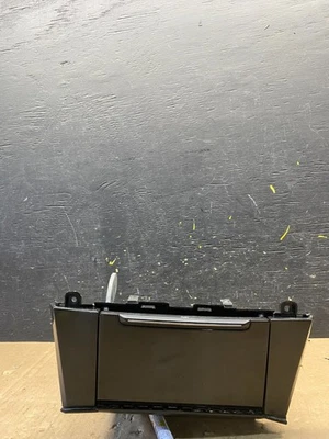 Bandeja de cambio USB AUX para tablero inferior Hyundai Equus 2014 a 2016 R8952 PS Foto 1 de 4