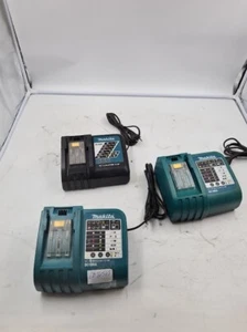 Lot of 3 Makita Battery Chargers - Used, Working Condition - Afbeelding 1 van 10