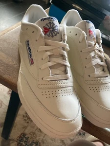 Reebok Club C 85, creme, Größe 9, neu mit Etikett ex Display - Bild 1 von 6